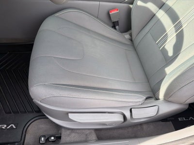 2022 Hyundai ELANTRA SEL Heated Seats, Adaptive Cruise, One Owner