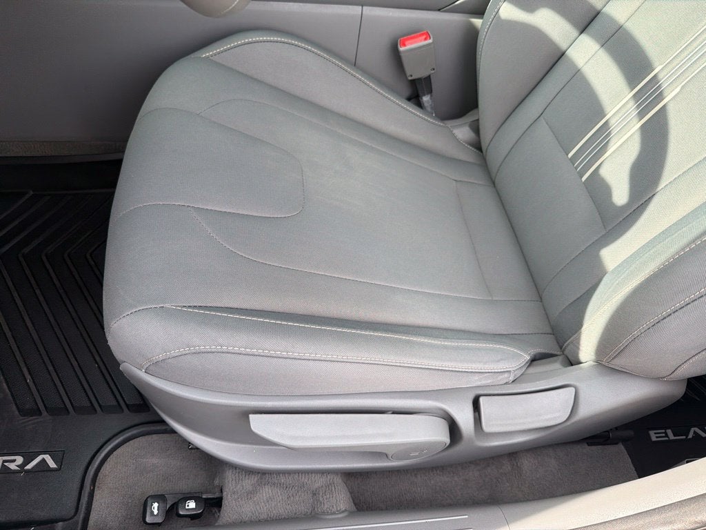 2022 Hyundai ELANTRA SEL Heated Seats, Adaptive Cruise, One Owner