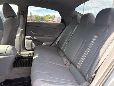 2022 Hyundai ELANTRA SEL Heated Seats, Adaptive Cruise, One Owner