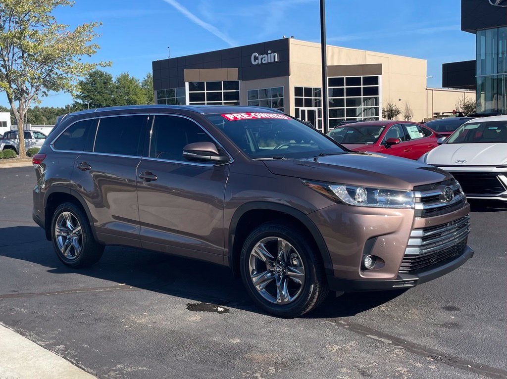 2019 Toyota Highlander Limited Platinum Third Row, Leather, Clean CarFax, One Owner, Low M