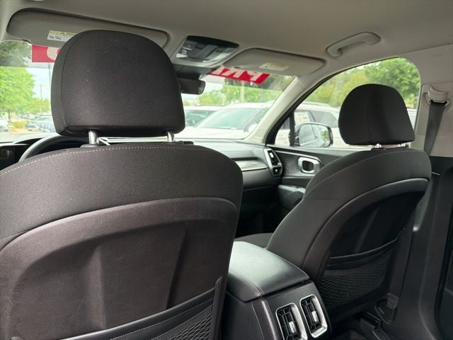 2022 Kia Sorento LX