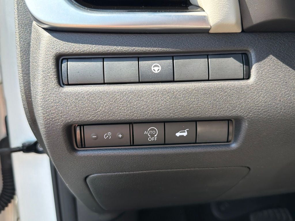 2023 Nissan Rogue SL Pano Roof, Clean CarFax, One Owner
