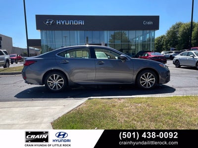 2016 Lexus ES 300h Luxury Pkg, Navi, Adaptive Cruise, Parking Sensors
