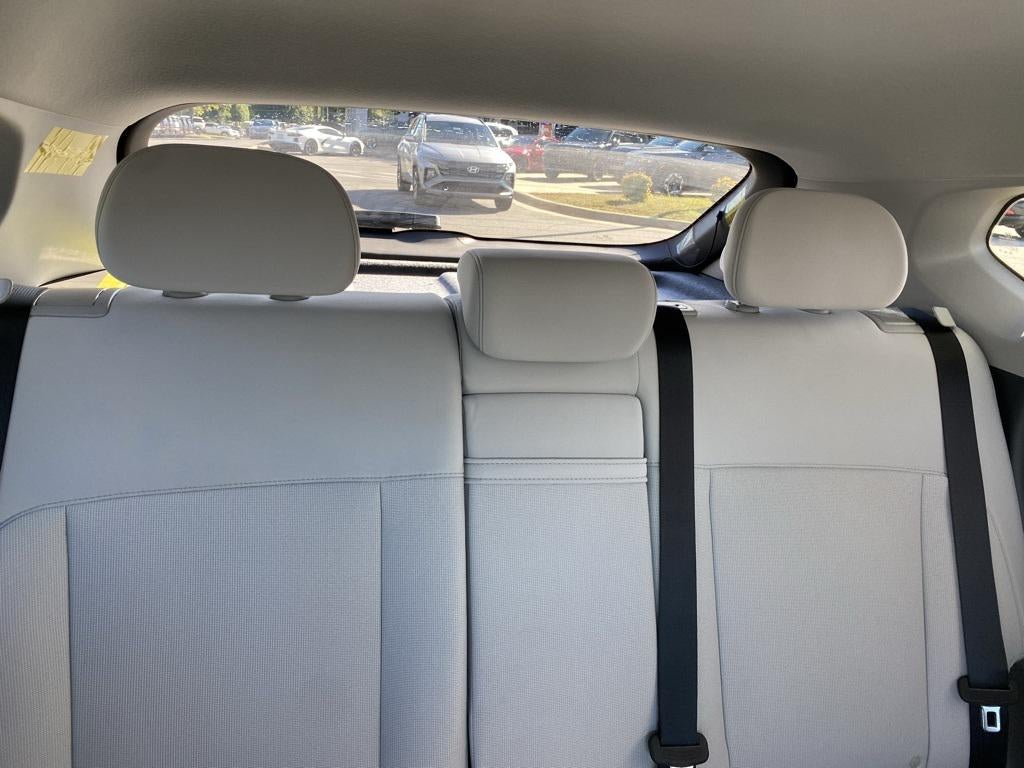 2026 Hyundai KONA SE FWD