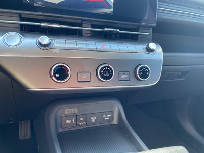 2027 Hyundai KONA SE