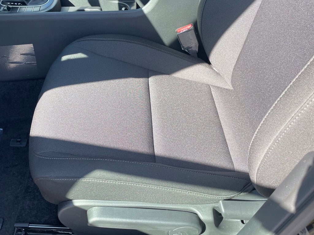 2027 Hyundai KONA SE