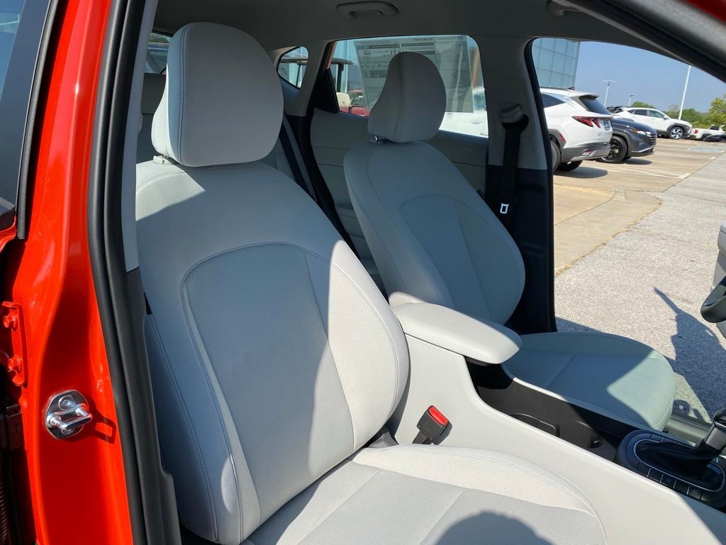 2027 Hyundai KONA SE
