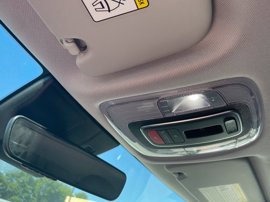 2024 Hyundai KONA Limited Moonroof, Leather, One Owner, Clean Carfax
