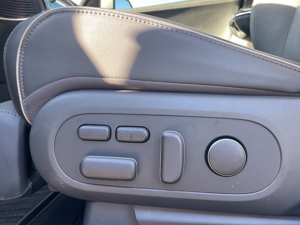 2024 Hyundai IONIQ 5 Limited Long Range, Pano Roof, One Owner, Leather