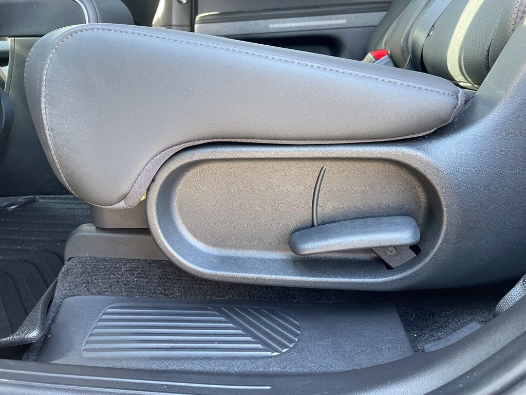 2024 Hyundai IONIQ 5 Limited Long Range, Pano Roof, One Owner, Leather