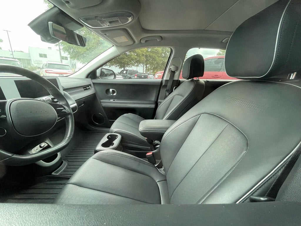 2024 Hyundai IONIQ 5 Limited Long Range, Pano Roof, One Owner, Leather