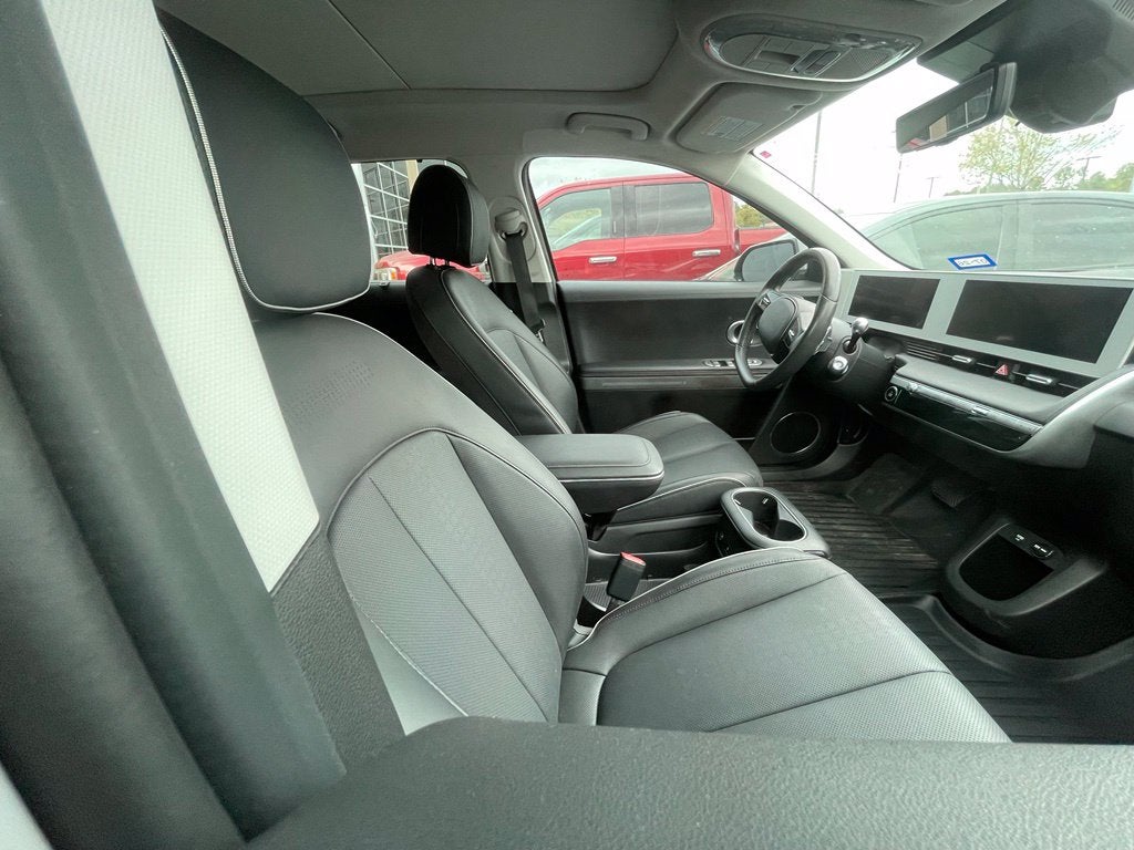 2024 Hyundai IONIQ 5 Limited Long Range, Pano Roof, One Owner, Leather