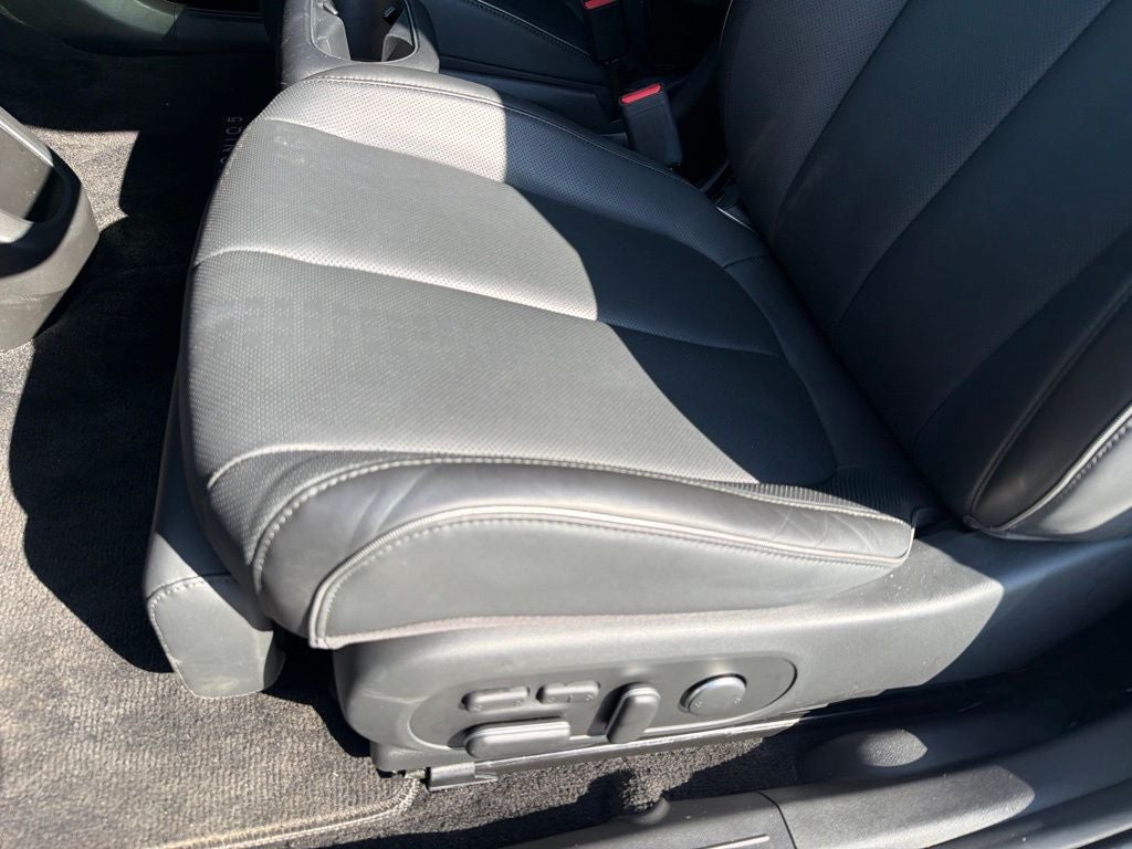 2024 Hyundai IONIQ 5 Limited Long Range, Clean Carfax, One Owner