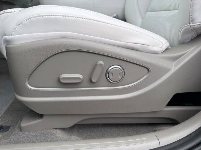2027 Hyundai PALISADE SEL 7 Passenger