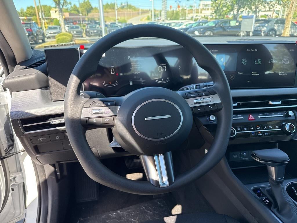 2025 Hyundai SONATA SE