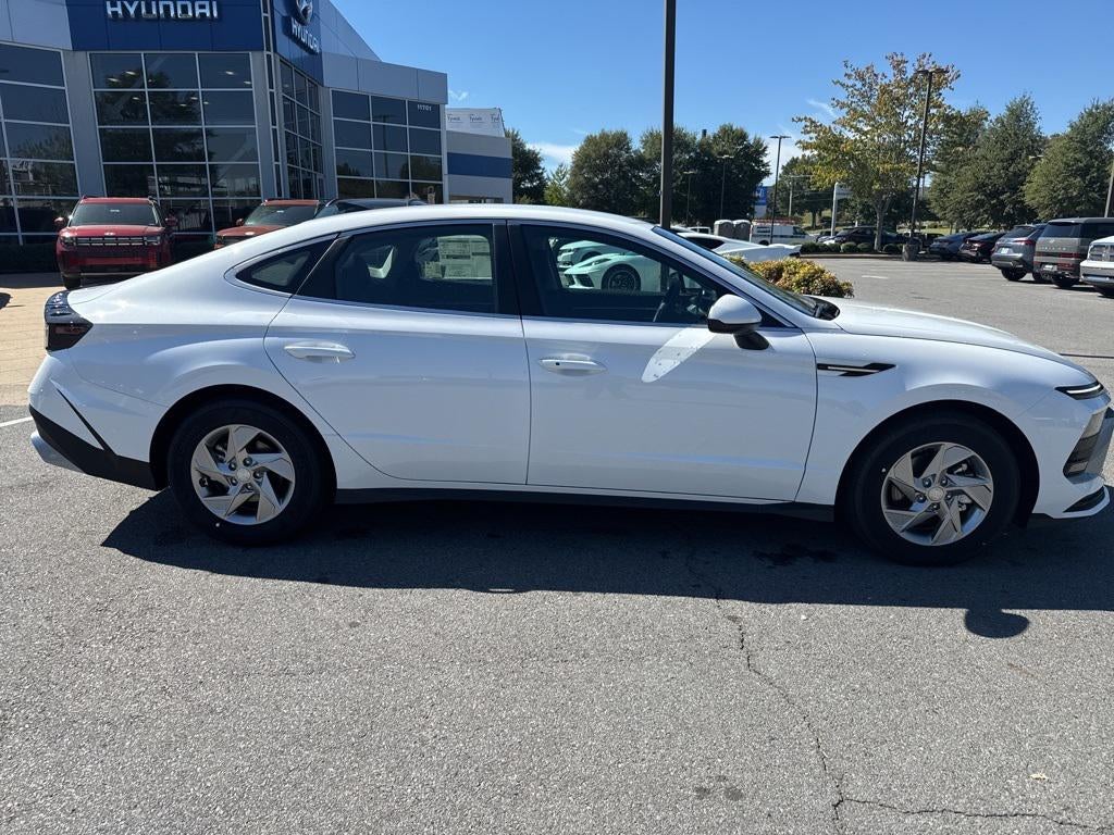 2025 Hyundai SONATA SE