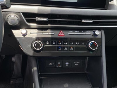 2025 Hyundai SONATA SE