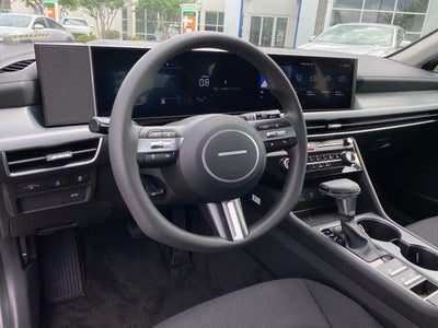 2025 Hyundai SONATA SE
