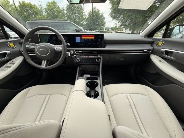 2026 Hyundai SONATA HYBRID SEL