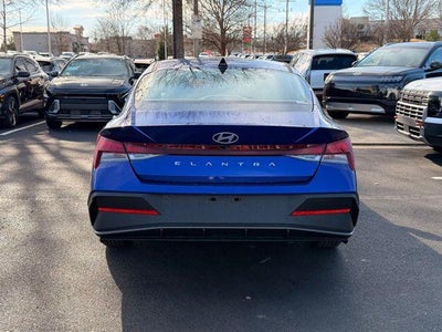 2026 Hyundai ELANTRA SE