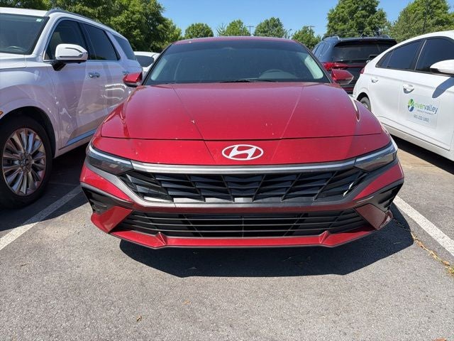 2025 Hyundai ELANTRA SE