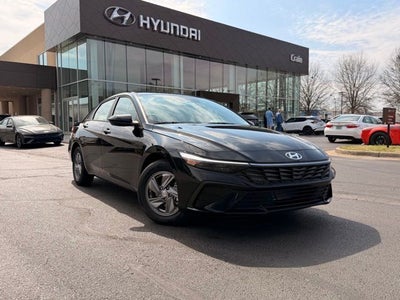 2026 Hyundai ELANTRA SE