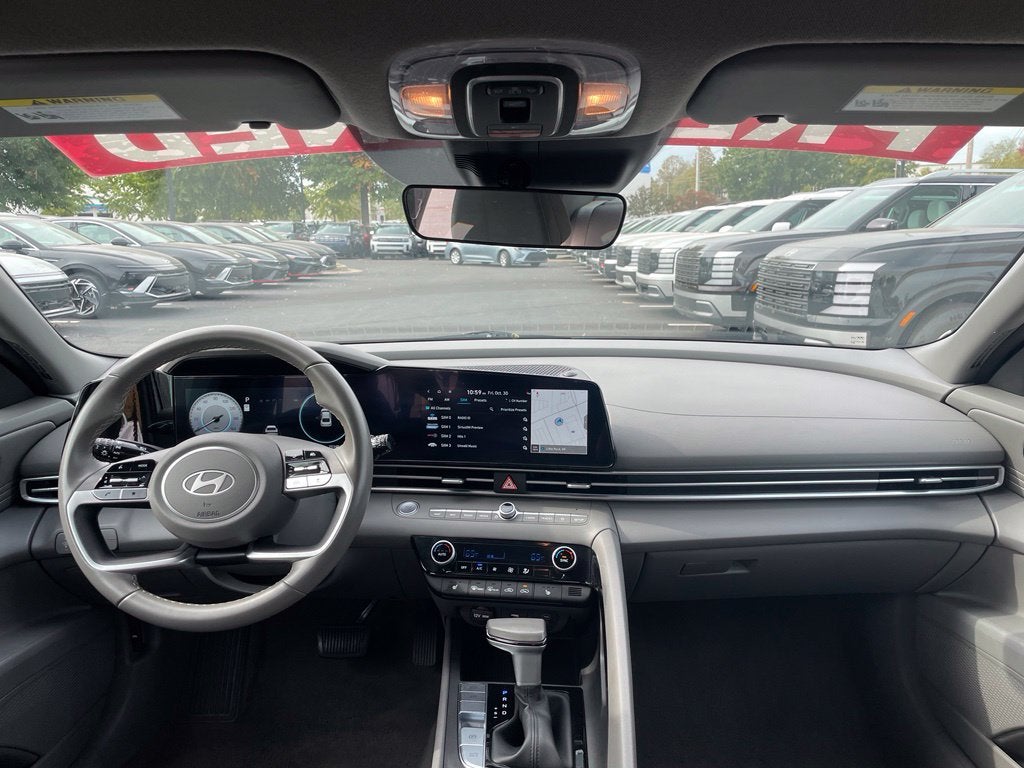 2025 Hyundai ELANTRA SEL Convenience Sunroof, One Owner