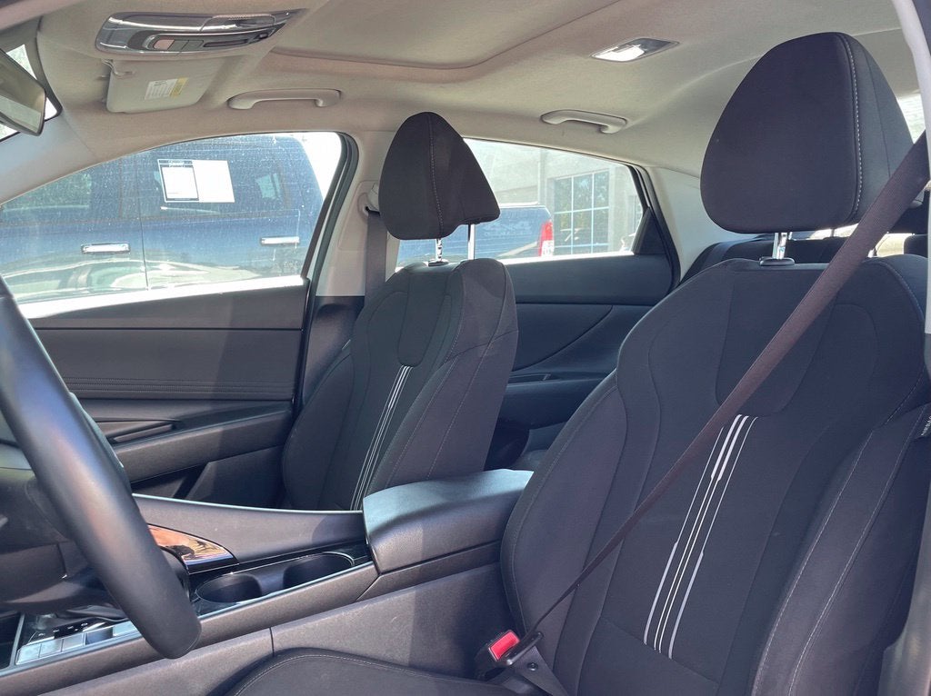 2025 Hyundai ELANTRA SEL Convenience Moonroof, Clean Carfax, One Owner