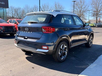 2026 Hyundai VENUE SEL W/Two-Tone Roof