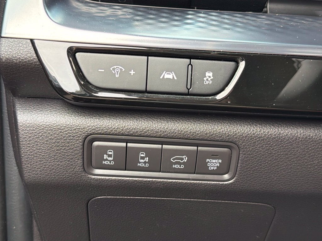 2023 Kia Carnival SX Prestige Clean CarFax, One Owner