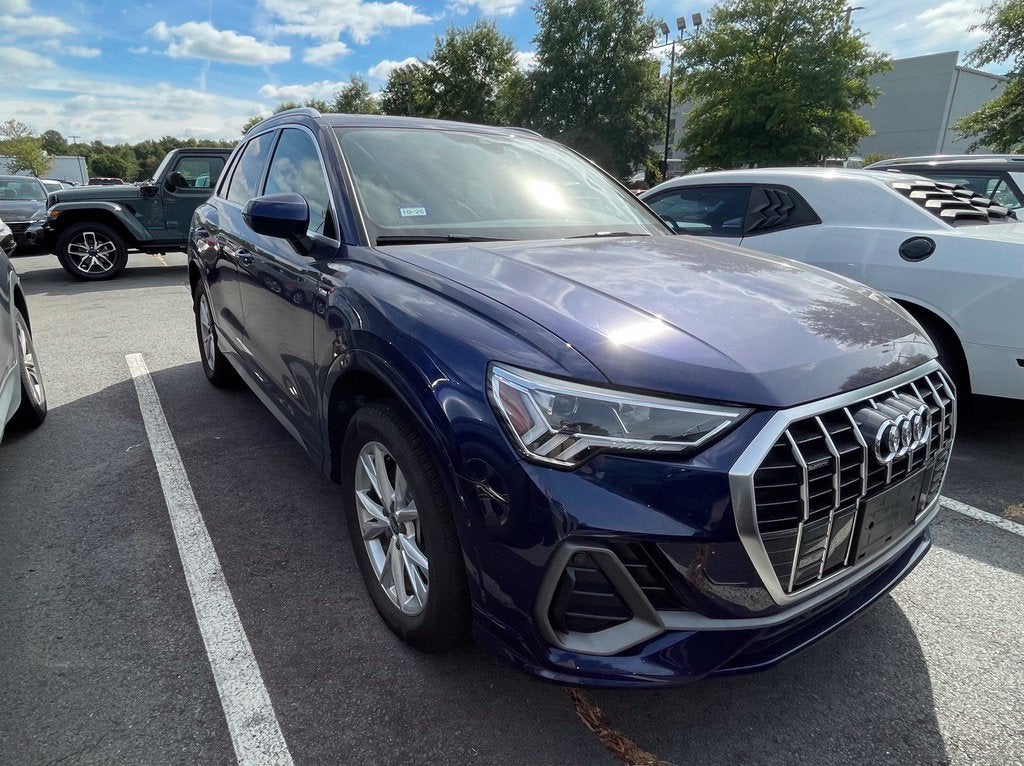 2024 Audi Q3 Premium Plus, One Owner, Navi, Leather, Moonroof S Line quattro