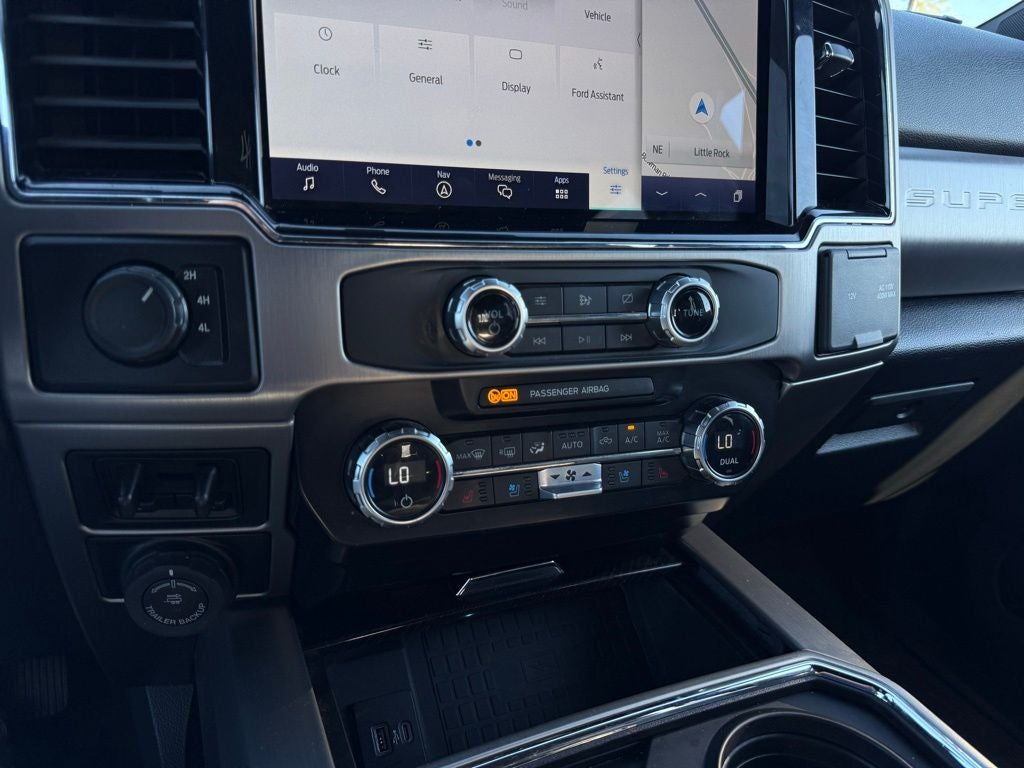 2022 Ford F-450SD Platinum