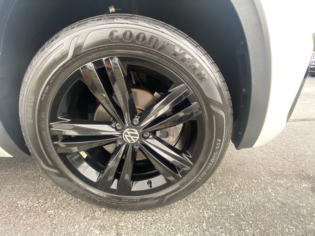 2023 Volkswagen Atlas Cross Sport 3.6L V6 SEL R-Line