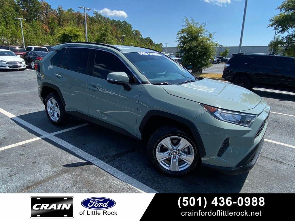 2020 Toyota RAV4 XLE