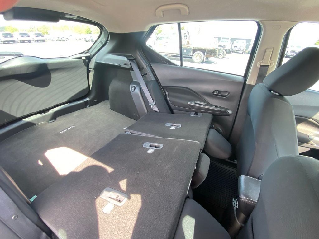 2023 Nissan Kicks S