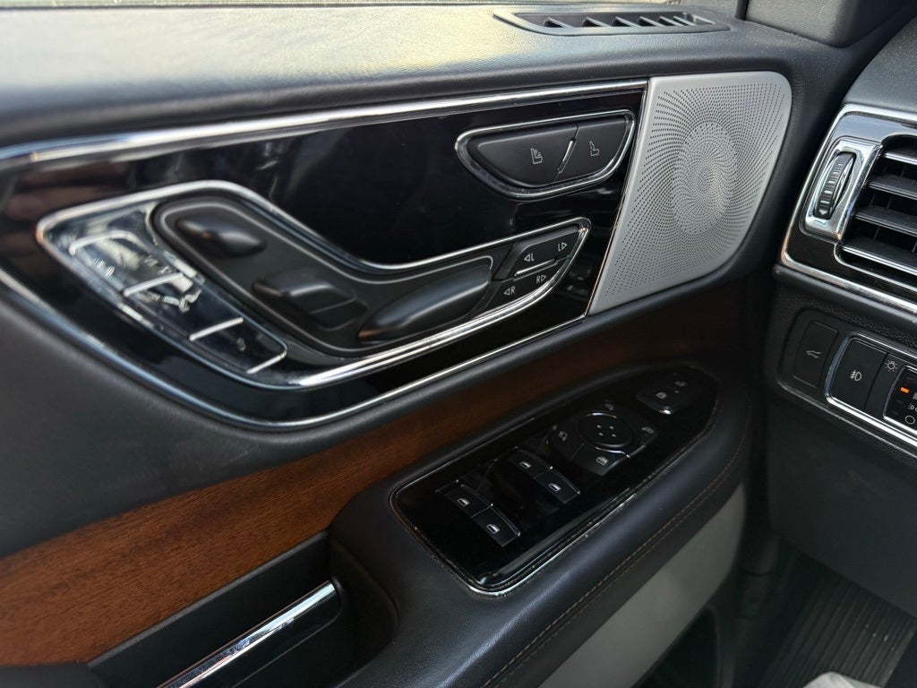 2022 Lincoln Navigator Black Label