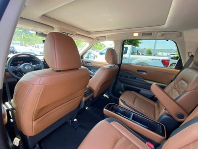 2023 Nissan Pathfinder Platinum