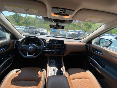 2023 Nissan Pathfinder Platinum
