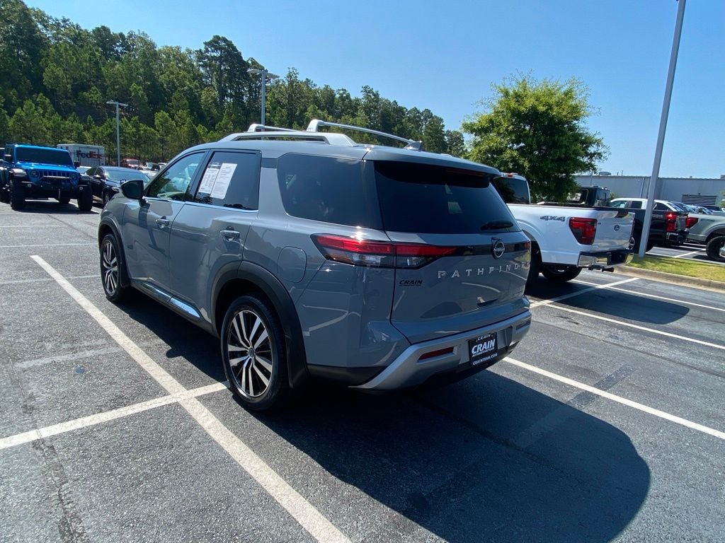2023 Nissan Pathfinder Platinum