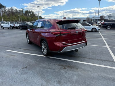 2021 Toyota Highlander Hybrid Platinum