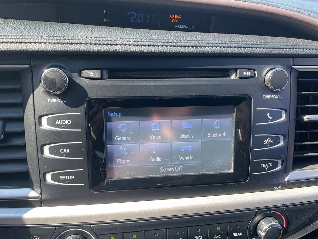 2016 Toyota Highlander LE V6