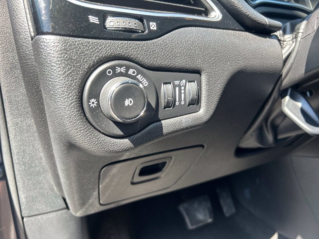 2020 Jeep Cherokee Altitude