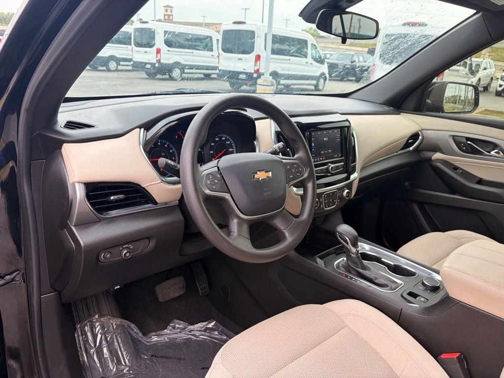 2023 Chevrolet Traverse LS