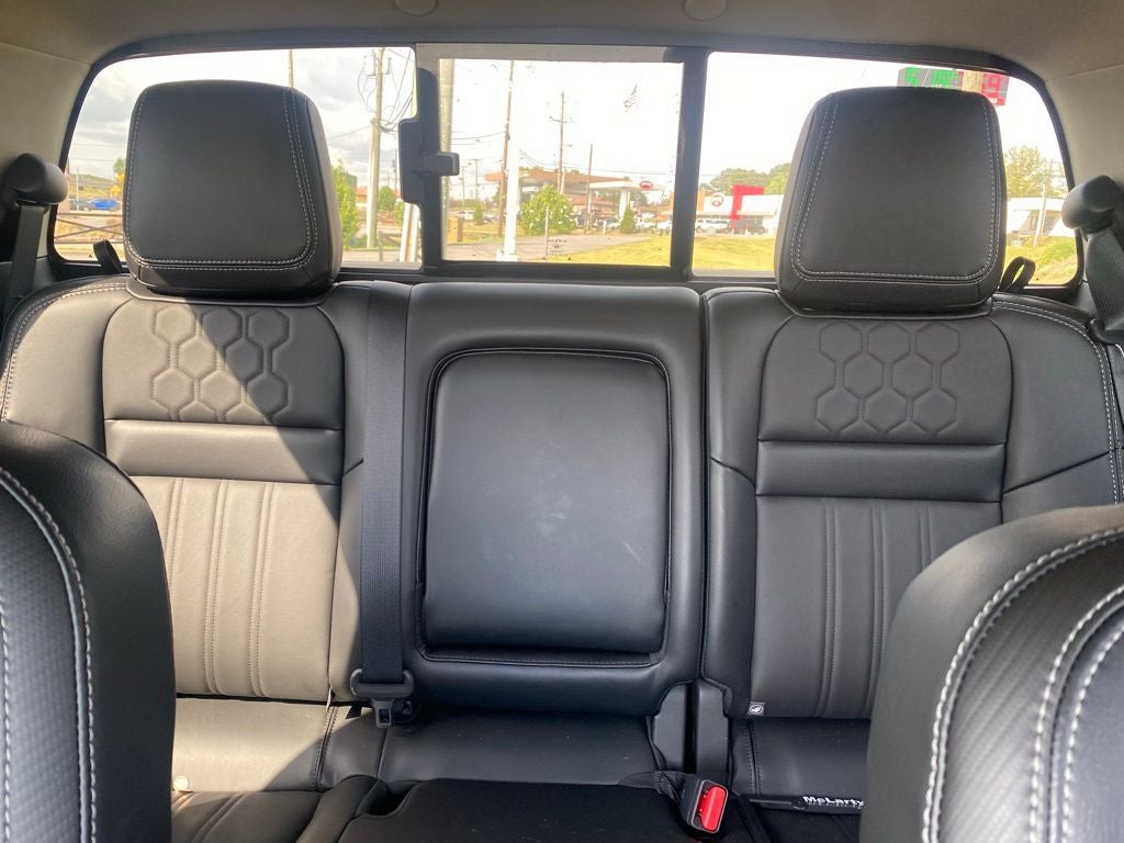 2024 Nissan Frontier SL