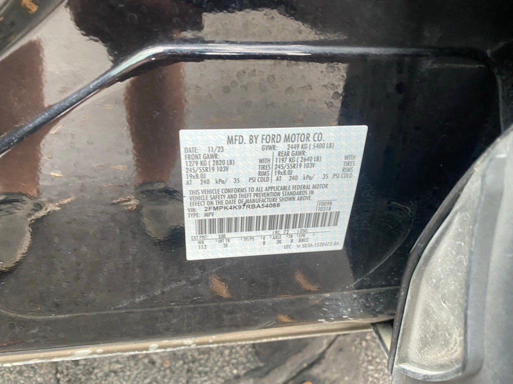 2024 Ford Edge Titanium