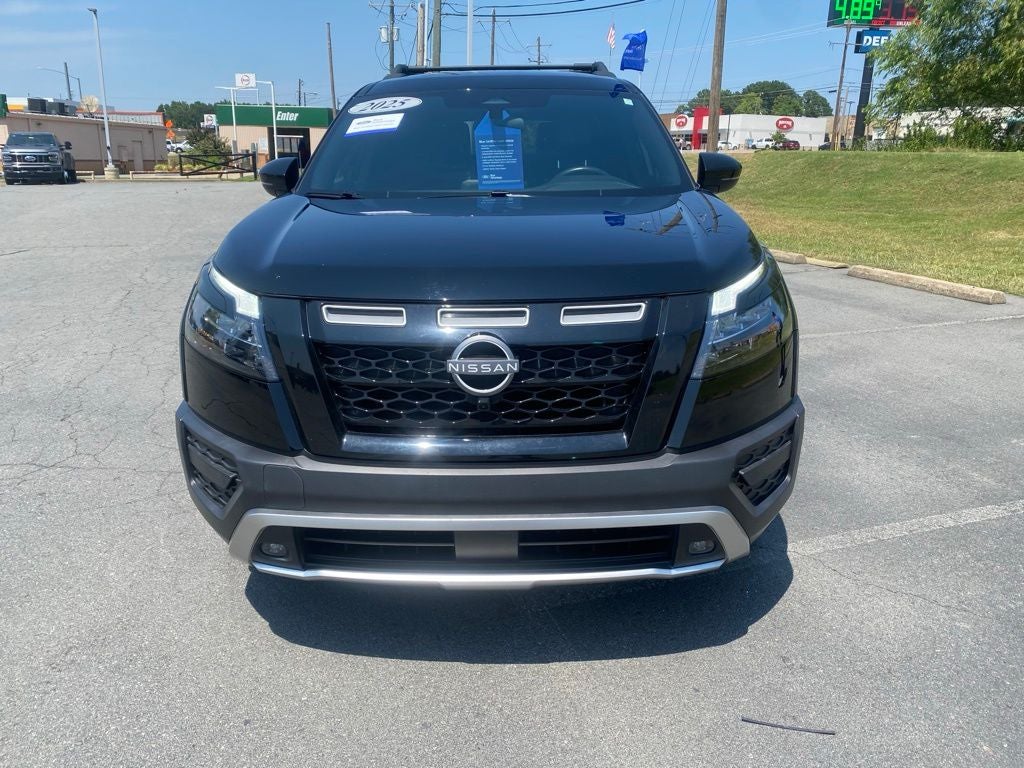 2025 Nissan Pathfinder Rock Creek - CLEAN CARFAX - ONE OWNER