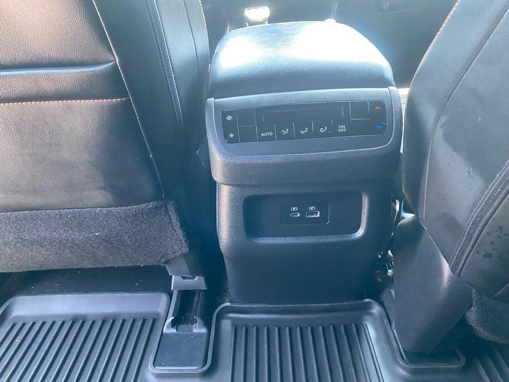 2025 Nissan Pathfinder Rock Creek - CLEAN CARFAX - ONE OWNER