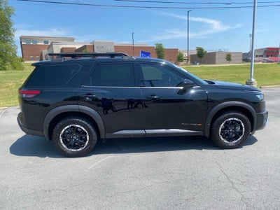 2025 Nissan Pathfinder Rock Creek - CLEAN CARFAX - ONE OWNER