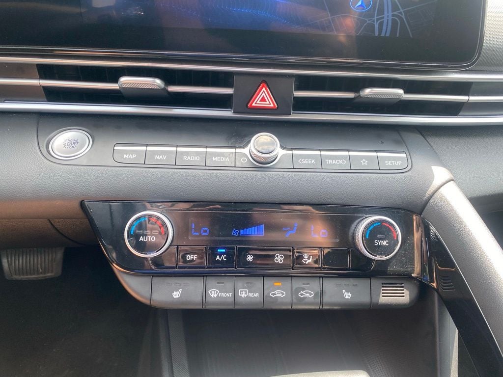 2025 Hyundai ELANTRA SEL Convenience