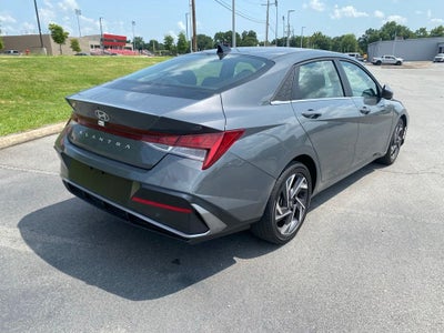 2025 Hyundai ELANTRA SEL Convenience